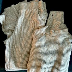 GAIAM matching mint tan sweater pants w/top. Super soft and pretty!